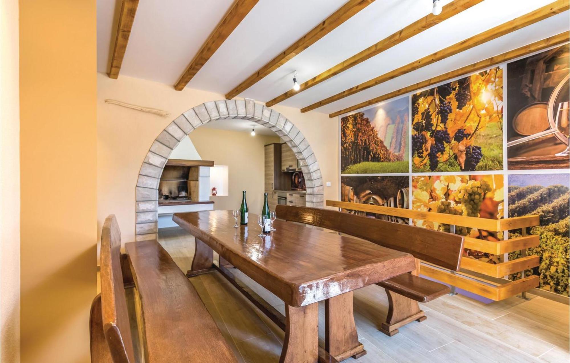 Amazing Apartment In Medici With Kitchen Kutleša Esterno foto